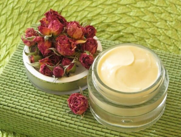 Crème à l'herbe rose
