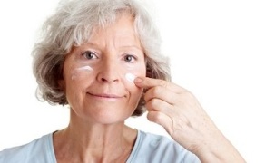 Façons de restaurer la peau du visage à la maison